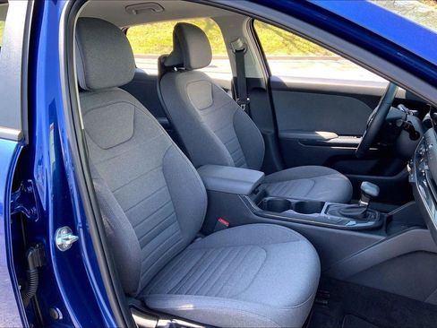 Used 2025 Kia K4 EX image 7