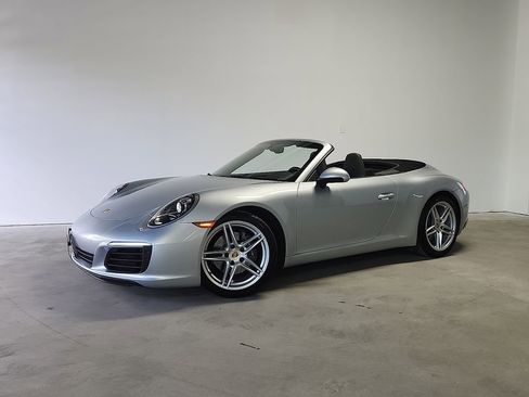 Used 2017 Porsche 911 Carrera RWD image 1