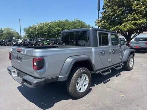 Used 2020 Jeep Gladiator Sport w/ Quick Order Package 24S AWD/4WD image 13
