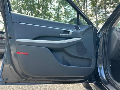 Used 2023 Hyundai Sonata SEL w/ Convenience Package FWD image 11