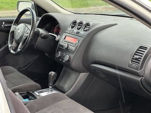 Used 2011 Nissan Altima 2.5 S w/ Special Edition Pkg image 21
