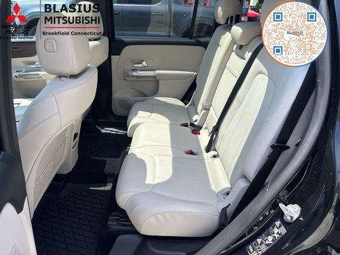 Used 2022 Mercedes-Benz GLB 250 4MATIC w/ Premium Package Lite image 34