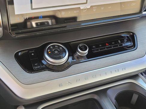 New 2026 Ford Expedition Max Platinum w/ Driver's Package image 25