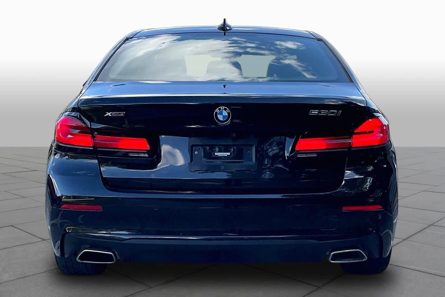 Used 2023 BMW 530i xDrive w/ Premium Package AWD/4WD image 4