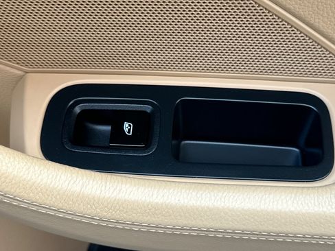 Used 2019 Porsche Panamera RWD image 21