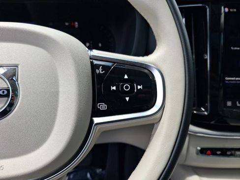 Certified 2024 Volvo XC60 B5 Core w/ Protection Package Premier AWD/4WD image 19
