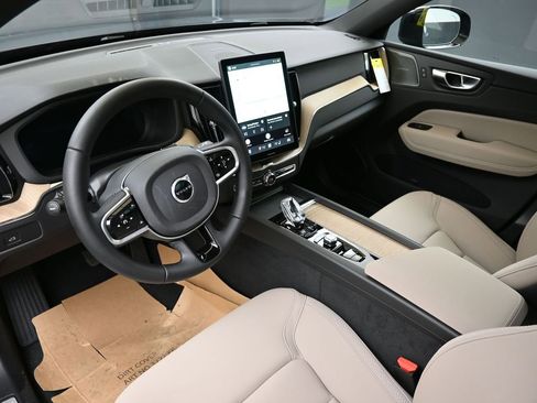 New 2026 Volvo XC60 B5 Plus w/ Protection Package Premier AWD/4WD image 21
