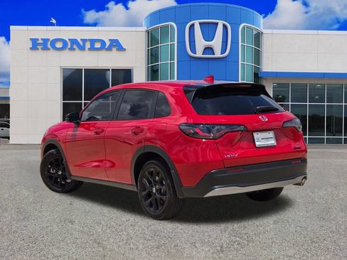 Used 2025 Honda HR-V Sport image 5