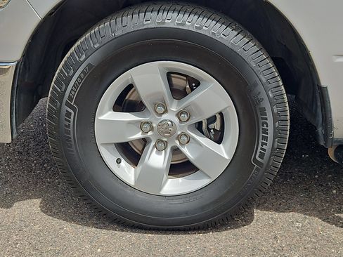 Used 2017 RAM 1500 Classic SLT RWD image 10