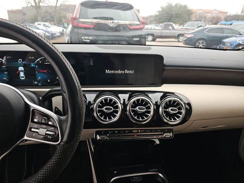 Used 2021 Mercedes-Benz CLA 250 4MATIC w/ Premium Package image 5