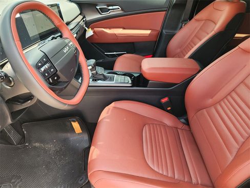 New 2026 Kia Sportage SX image 9