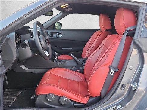 Used 2025 Nissan Z Sport w/ Floor Mat Package image 15