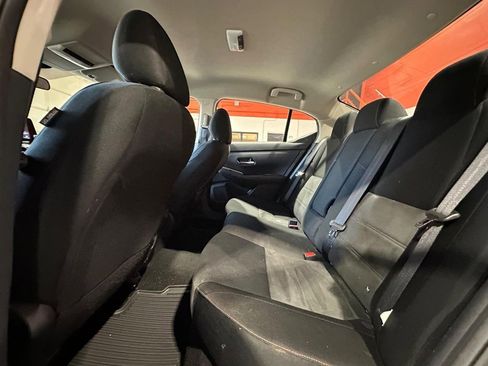 Used 2025 Nissan Sentra SR w/ Midnight Edition image 9