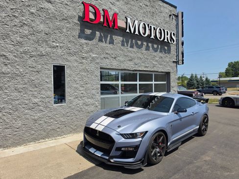 Used 2022 Ford Mustang Shelby GT500 w/ Carbon Fiber Track Pack RWD image 16