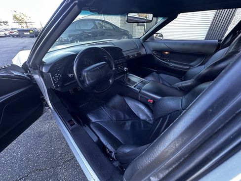 Used 1996 Chevrolet Corvette Coupe RWD image 10