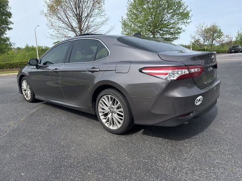 Used 2018 Toyota Camry XLE w/ Driver Assist Package image 16