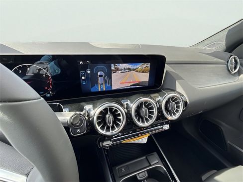 New 2026 Mercedes-Benz GLA 250 4MATIC image 17