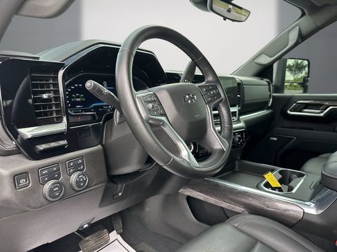 Used 2025 Chevrolet Silverado 3500 LTZ w/ LTZ Plus Package AWD/4WD image 13