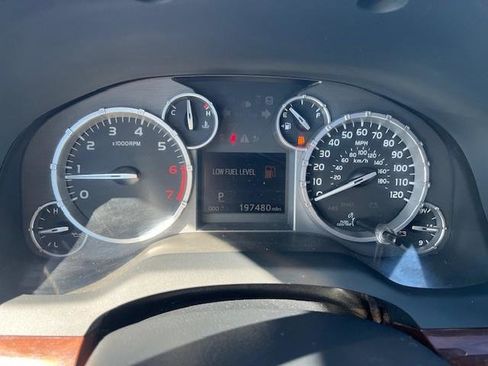 Used 2014 Toyota Tundra Limited w/ Limited Premium Package image 9