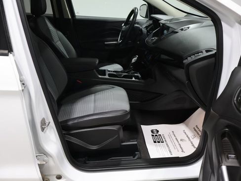 Used 2019 Ford Escape SE image 22