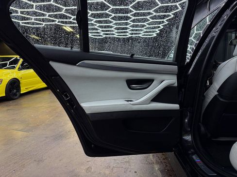 Used 2014 BMW M5 image 19