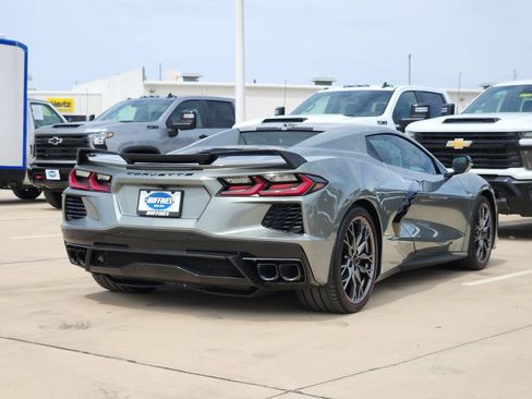 Used 2024 Chevrolet Corvette Stingray Premium Conv w/ Z51 Performance Package RWD image 7