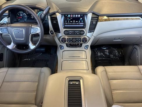 Used 2017 GMC Yukon Denali w/ Open Road Package AWD/4WD image 14