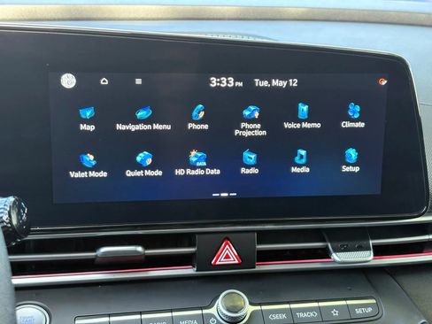 Used 2024 Hyundai Elantra SEL FWD image 16