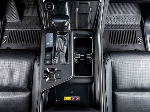 Used 2024 Lexus GX 550 550 Luxury+ w/ Accessory Package (Z1) image 28