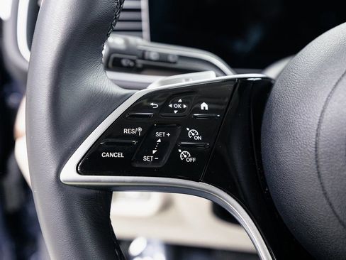 Certified 2026 Mercedes-Benz GLE 350 4MATIC image 11