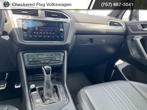 Used 2023 Volkswagen Tiguan SE R-Line FWD image 31