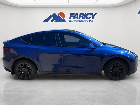 Used 2025 Tesla Model Y Long Range AWD/4WD image 5