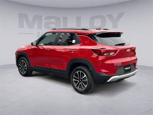 Used 2026 Chevrolet TrailBlazer LT w/ Convenience Package image 3