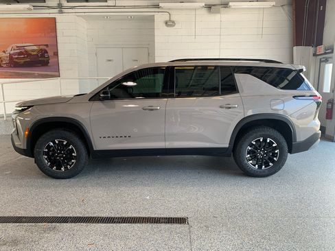 New 2026 Chevrolet Traverse Z71 w/ Driver Confidence Package AWD/4WD image 5