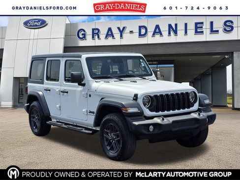 Used 2024 Jeep Wrangler Unlimited Sport AWD/4WD image 1