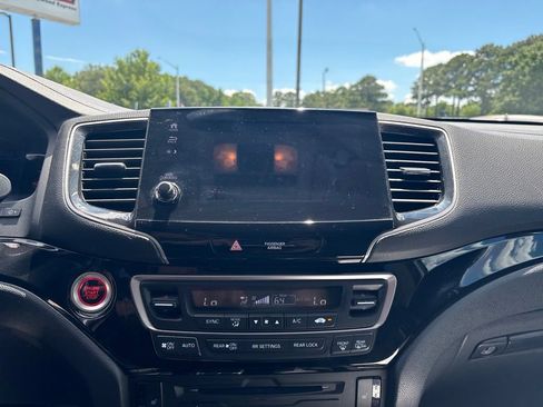 Used 2021 Honda Pilot Touring image 18