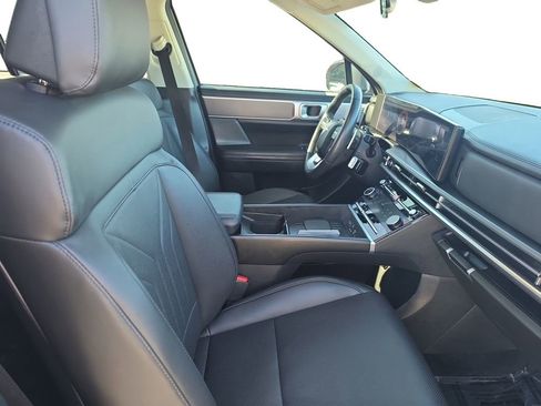Certified 2025 Hyundai Santa Fe SEL FWD image 15