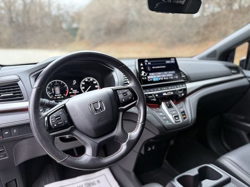 Used 2025 Honda Odyssey Sport-L image 13