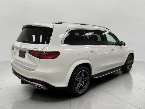 Certified 2026 Mercedes-Benz GLS 450 4MATIC image 3