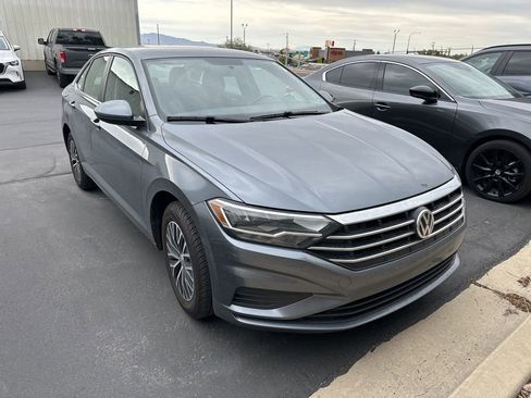 Used 2021 Volkswagen Jetta S w/ Driver Assistance Package FWD image 3