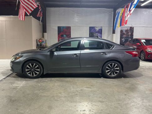 Used 2016 Nissan Altima 2.5 SL w/ 2.5 Technology w/LED Package image 4