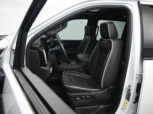 Used 2024 GMC Sierra 2500 AT4X w/ AT4X AEV Edition image 27