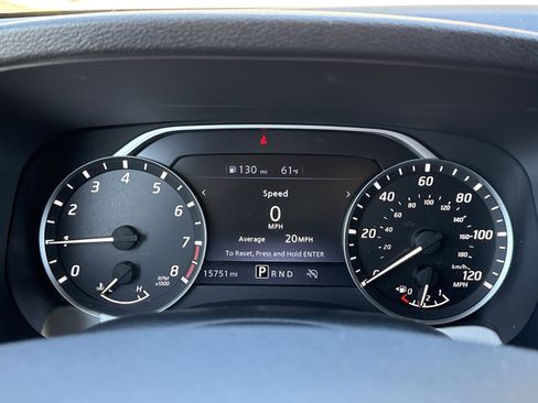 Used 2024 Nissan Frontier SV w/ Tow Package image 17