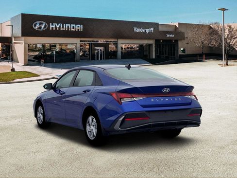 New 2026 Hyundai Elantra SE image 5