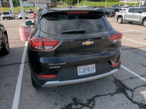 Used 2023 Chevrolet TrailBlazer LT FWD image 6