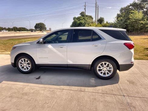 Used 2018 Chevrolet Equinox LT FWD image 4