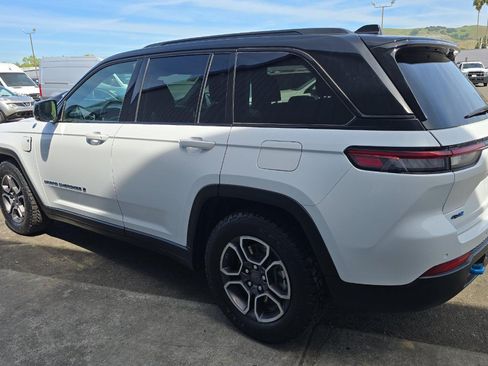 Used 2023 Jeep Grand Cherokee Trailhawk AWD/4WD image 6