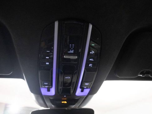 Used 2021 Porsche Cayenne GTS AWD/4WD image 36