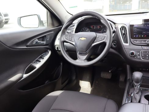 Used 2024 Chevrolet Malibu LT image 12