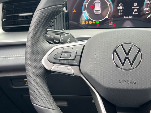 New 2026 Volkswagen Tiguan SE R-Line image 26